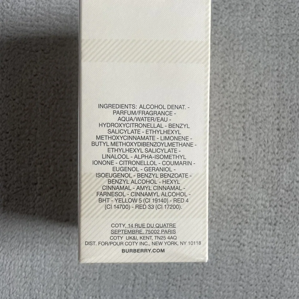 Weekend by Burberry Eau De Parfum Spray 1.6 oz (Women) - Picture 2 of 4